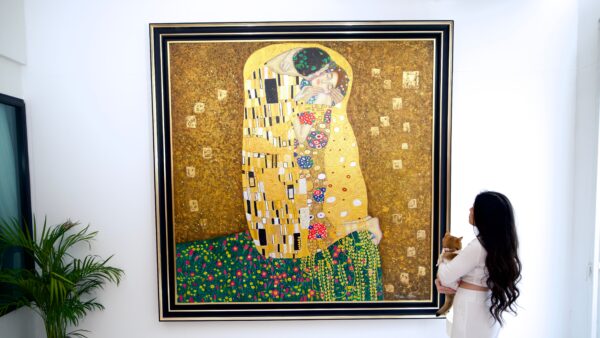 Il Bacio – Un Capolavoro Rielaborato di Gustav Klimt dal Maestro Apollon | 200 x 200 cm Copia di arte 2025-01-22 5