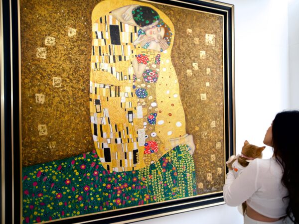 Il Bacio – Un Capolavoro Rielaborato di Gustav Klimt dal Maestro Apollon | 200 x 200 cm Copia di arte 2025-01-22 7